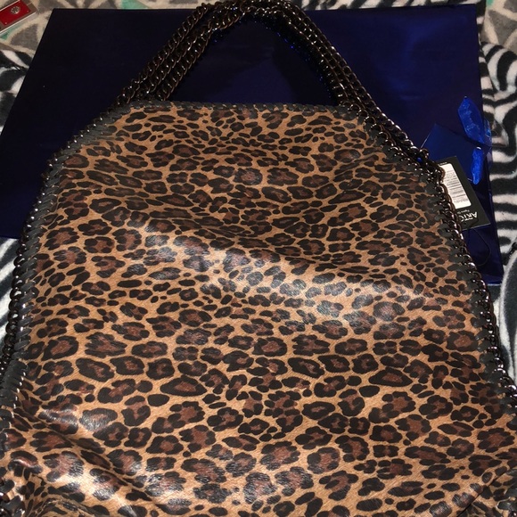 Handbag - Picture 7 of 8